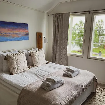 Aurora Estate فندق Ylläsjärvi