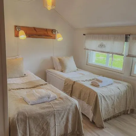 Aurora Estate 4*