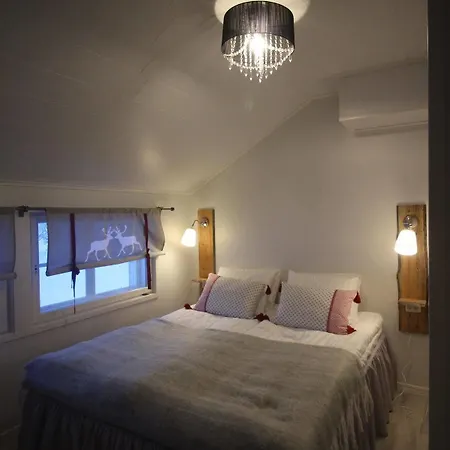 Aurora Estate 酒店 4*